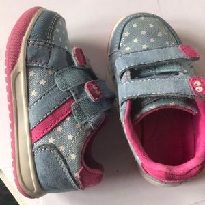 Surprize Toddler Sz 5 Velcro sparkle glitter shoes